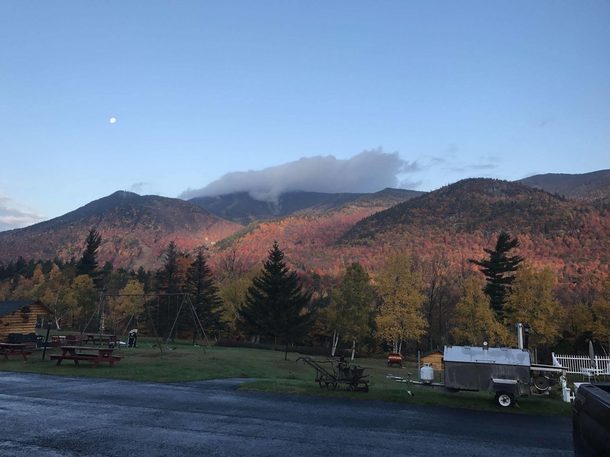 Отель Ledge Rock At Whiteface Уилмингтон Экстерьер фото
